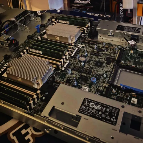 Server mainboard with CPUs and memory modules during an upgrade